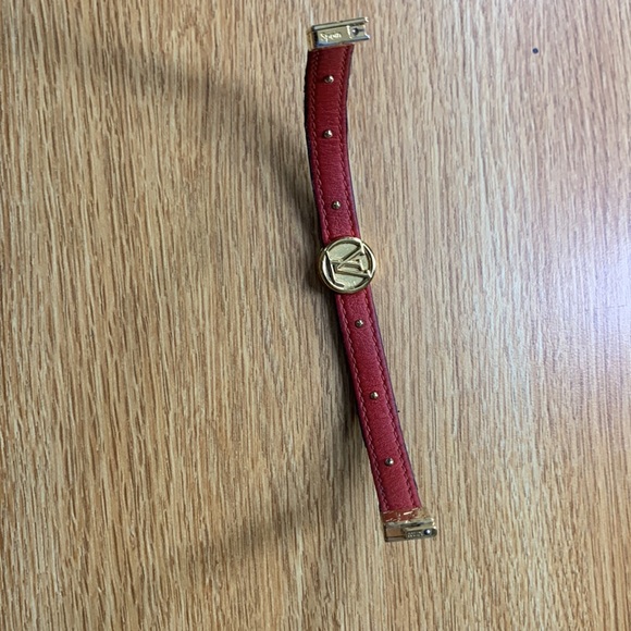 Louis Vuitton- Reversible Bracelet - Picture 2 of 4